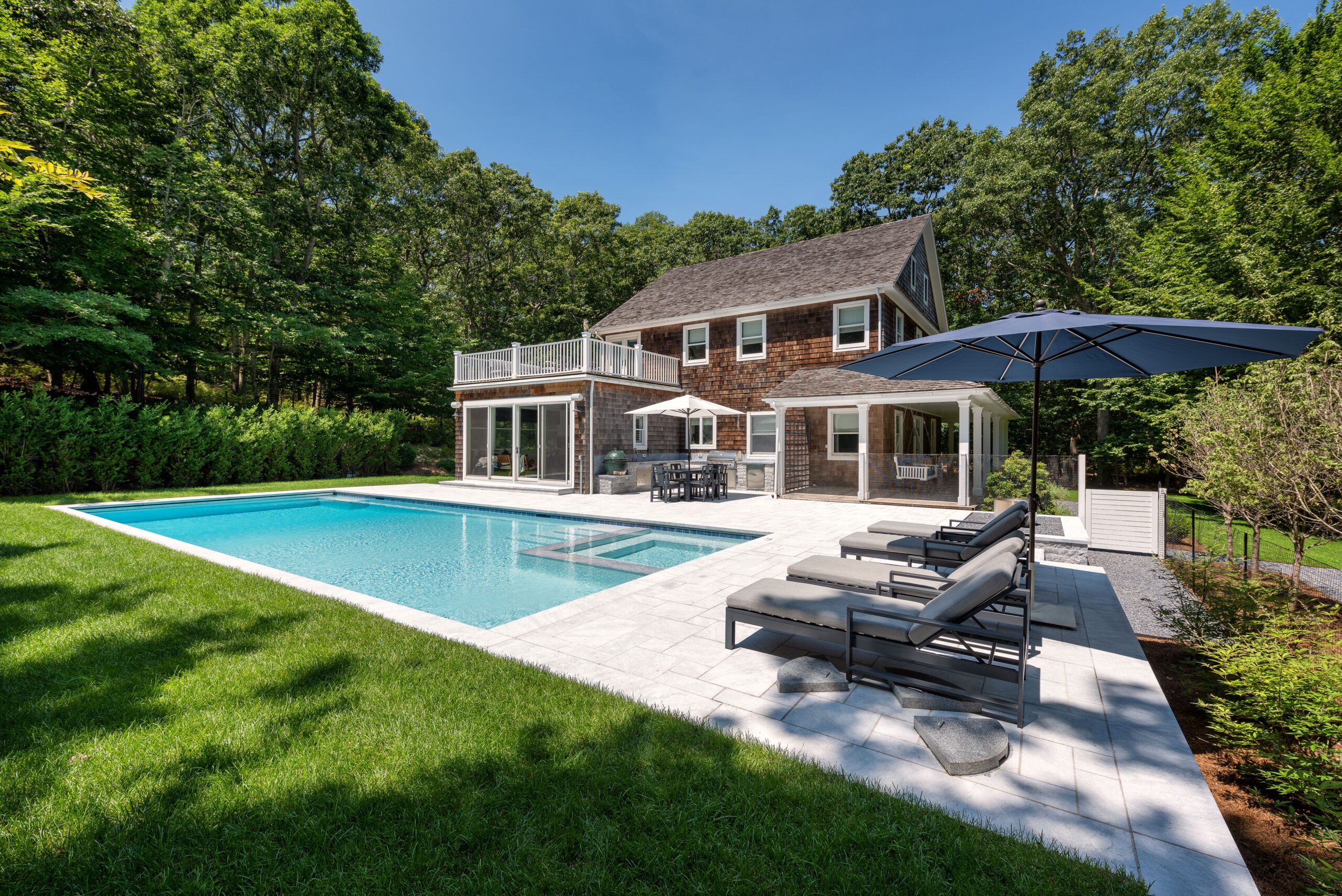 Luxury Poolside Furniture
